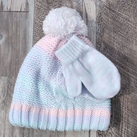 Toddler Girl Warm Winter Hat With Pompom & Gloves Set - Picture 1 of 4